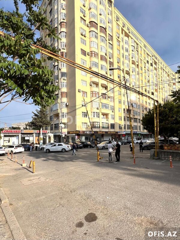 Satılır , Nəsimi r., Memar Əcəmi m., 6 otaq, 200 m² Satılır , Nəsimi r., Memar Əcəmi m., 6 otaq, 200 m²