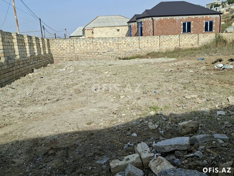 Torpaq satılır, Bakı