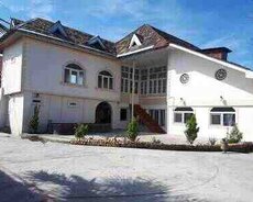Bağ evi kirayə verilir, Şəki r