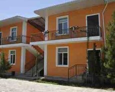 Villa kirayə verilir, Qəbələ ş