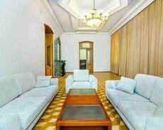 4-otaqlı mənzil kirayə verilir, 28 May m., 250 m