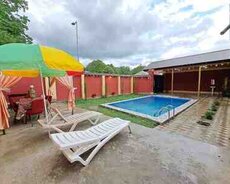 Həyət evi kirayə verilir, Qəbələ r