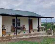 Bağ evi kirayə verilir, Qəbələ r