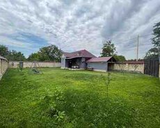 Həyət evi kirayə verilir, Qəbələ r