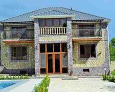 Villa kirayə verilir, Qəbələ r