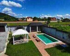 Villa kirayə verilir, Vəndam qəs