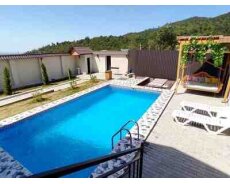Villa kirayə verilir, Cülyan k