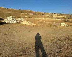 8 sot torpaq sahəsi, Hökməli qəs