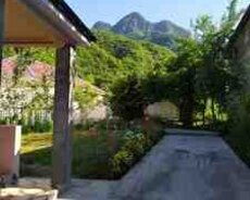 Həyət evi kirayə verilir, Qax r