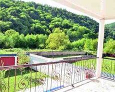 Villa kirayə verilir, Qəbələ ş