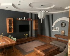 Aaaf Parkda 3 otaqlı həyət evi satılır