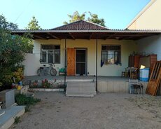 Maştağa-Bilgəh yolunda həyət evi satılır