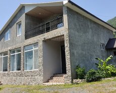 Qax, 4 yataq otağı. 12 neferlik ev