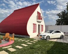 Qəbələ, bağ evi satılır