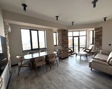 Nəsimi r., 28 May m.