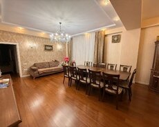 Nəsimi r., 28 May m.