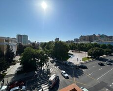 Nəsimi r., 28 May m.