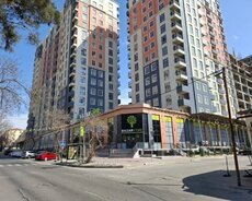 Nizami r., Qara Qarayev m.