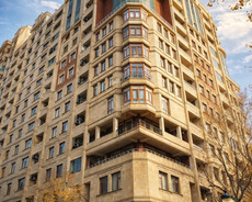 Nəsimi r., 28 May m.