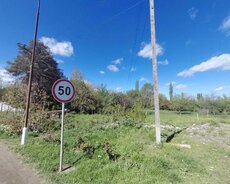 Beyləqan, Qarabağ yolunun kənarında yerləşir