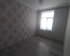 Xırdalan, Məktebin yani