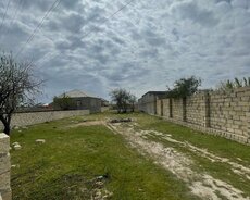 Sumqayıt, Dəmiryolundan solda 3-4 dəqiqəlik yol məsafədə